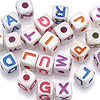 立方体字母珠-白色与粉彩字母-字母阿尔法立方立方立方平方